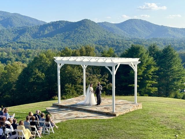 The Wedding Website of Gerard Oberle and Alison Arnold