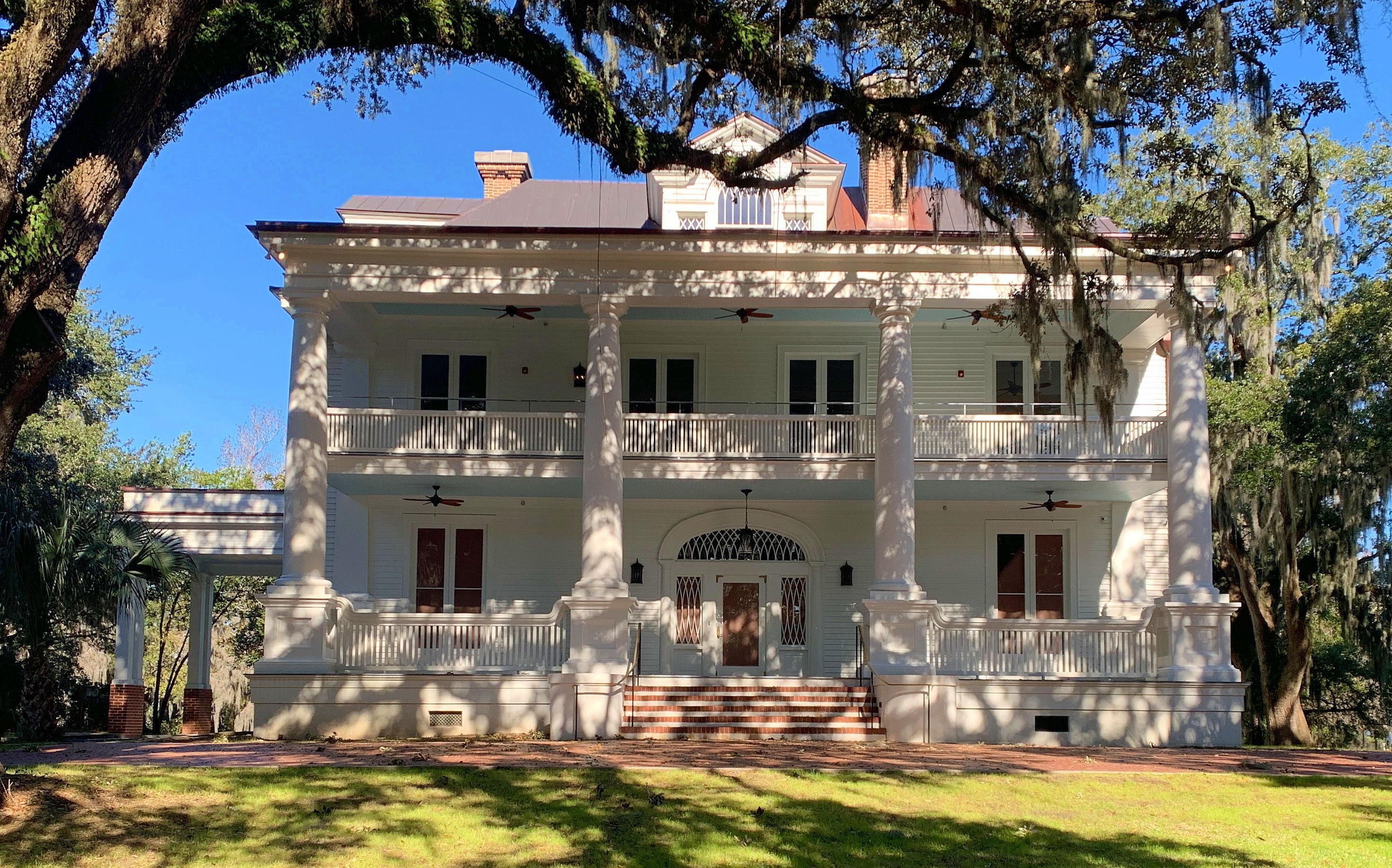 The Wedding Website of Madeline Stoll Hartman and William Wyatt Mills
