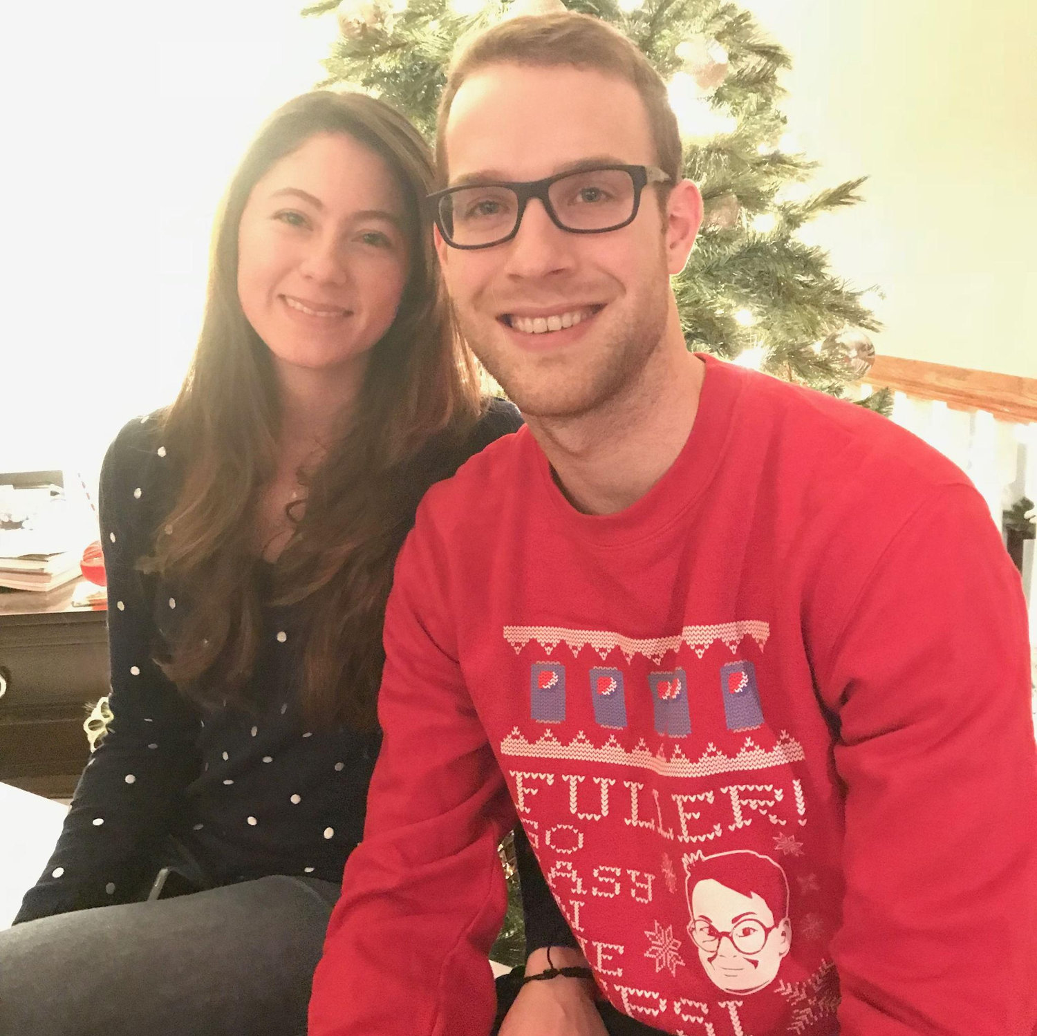Our first Christmas together, spent celebrating the holidays in Minnesota.

Nuestra primera Navidad juntos, celebrando las fiestas en Minnesota.