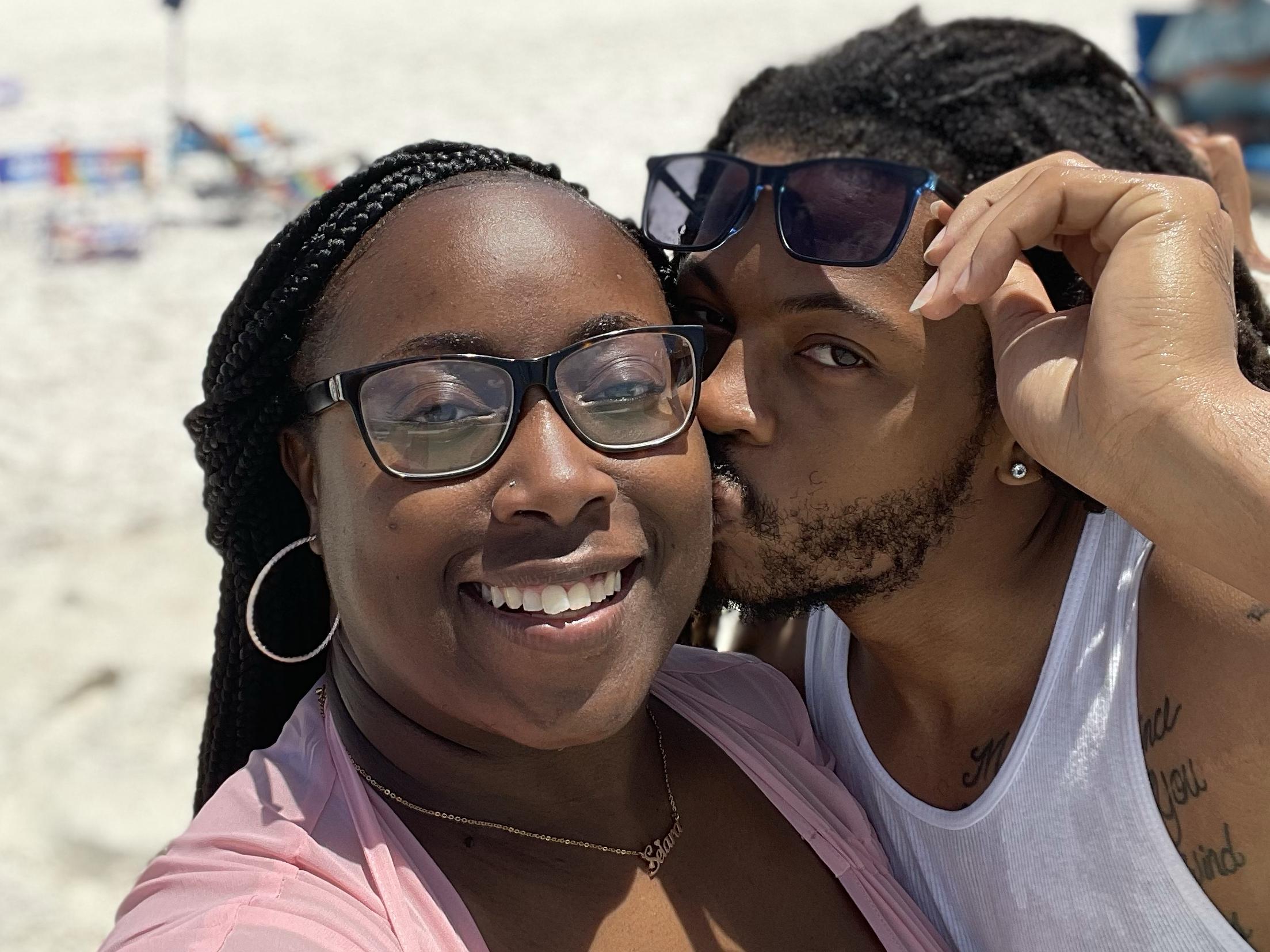 The Wedding Website of Seiara Travis and D’Juan Deere