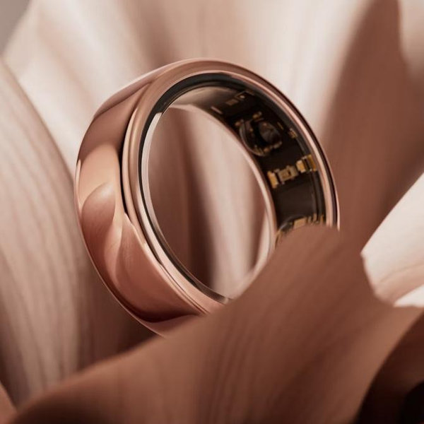 Oura Ring Size 8 - Gold