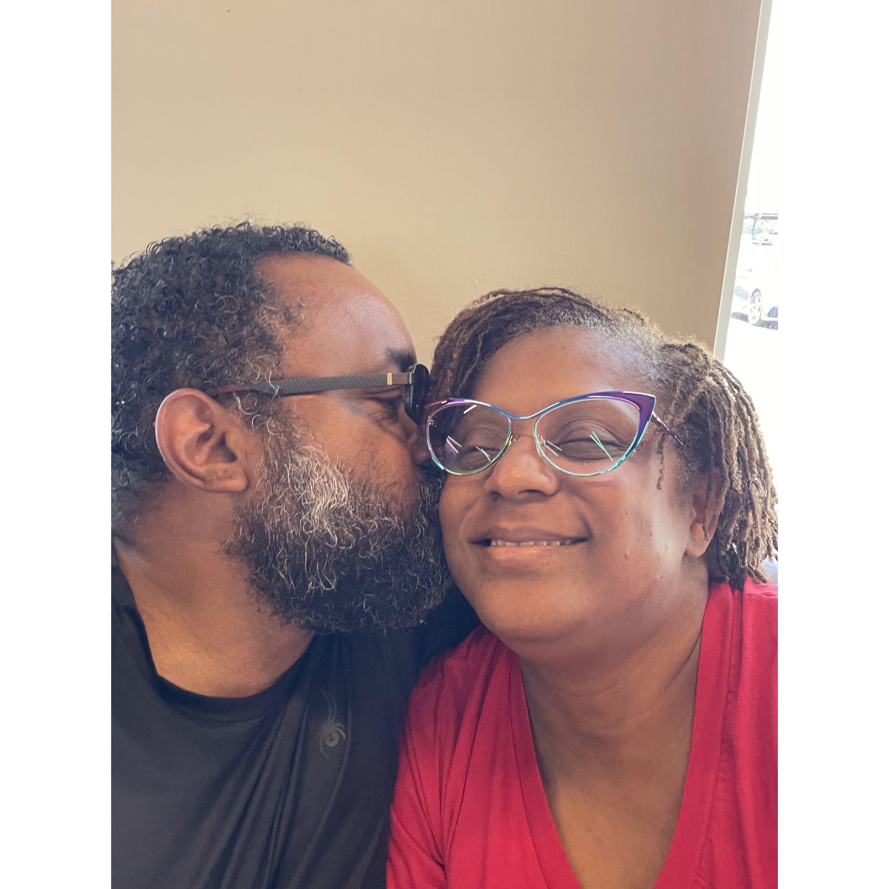 I love the kisses!
