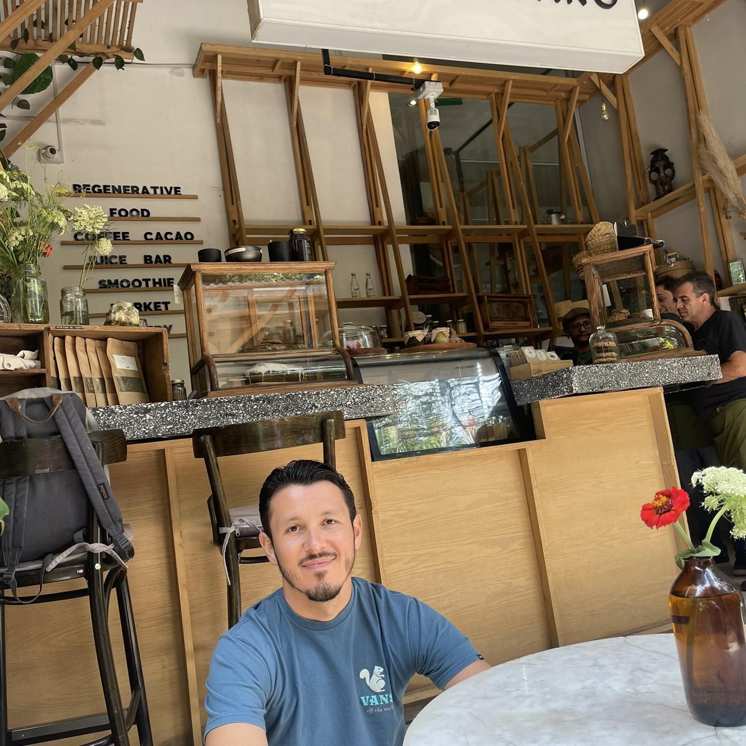 Waiting for an americano in Mexico City. Zitlali's point of view!