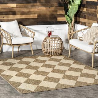 Sabina Diamond Trellis Indoor/Outdoor Area Rug