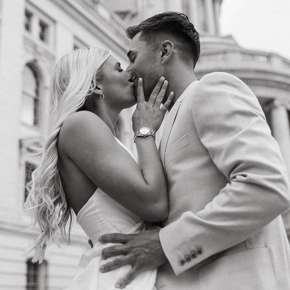 Columbus Ohio Wedding Flowers | Alyson and Rich's Wedding at The Pinna |  Madison House Design | Columbus Ohio Wedding Florist, image size:987x987