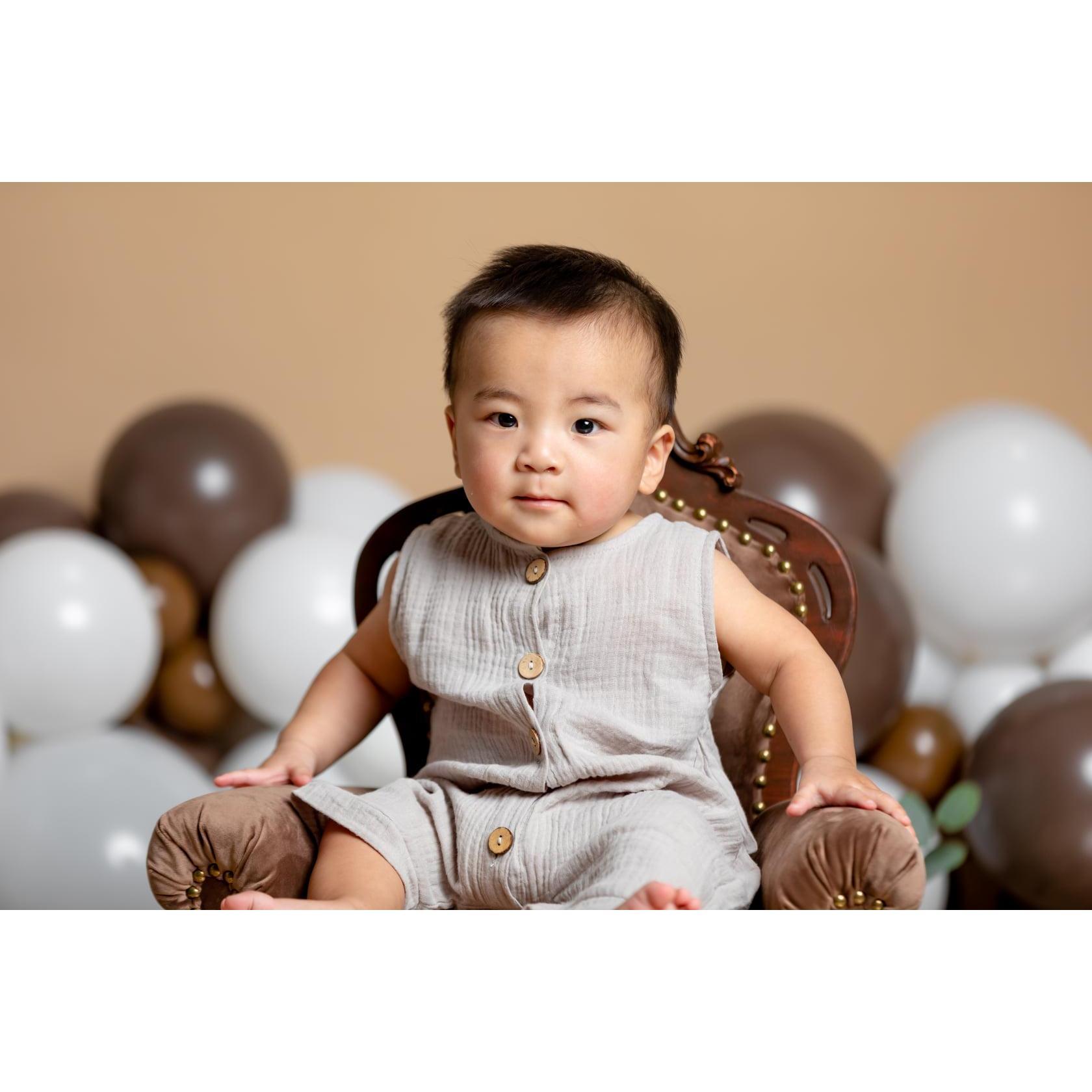 I'm a product of Mommy and Daddy's love. <3
Photography by Olia Luis Photography