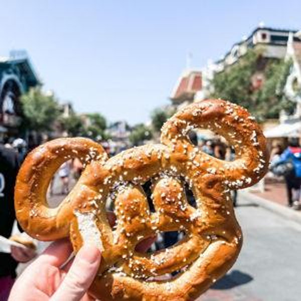 Snacks, Desserts, & Fun Drinks