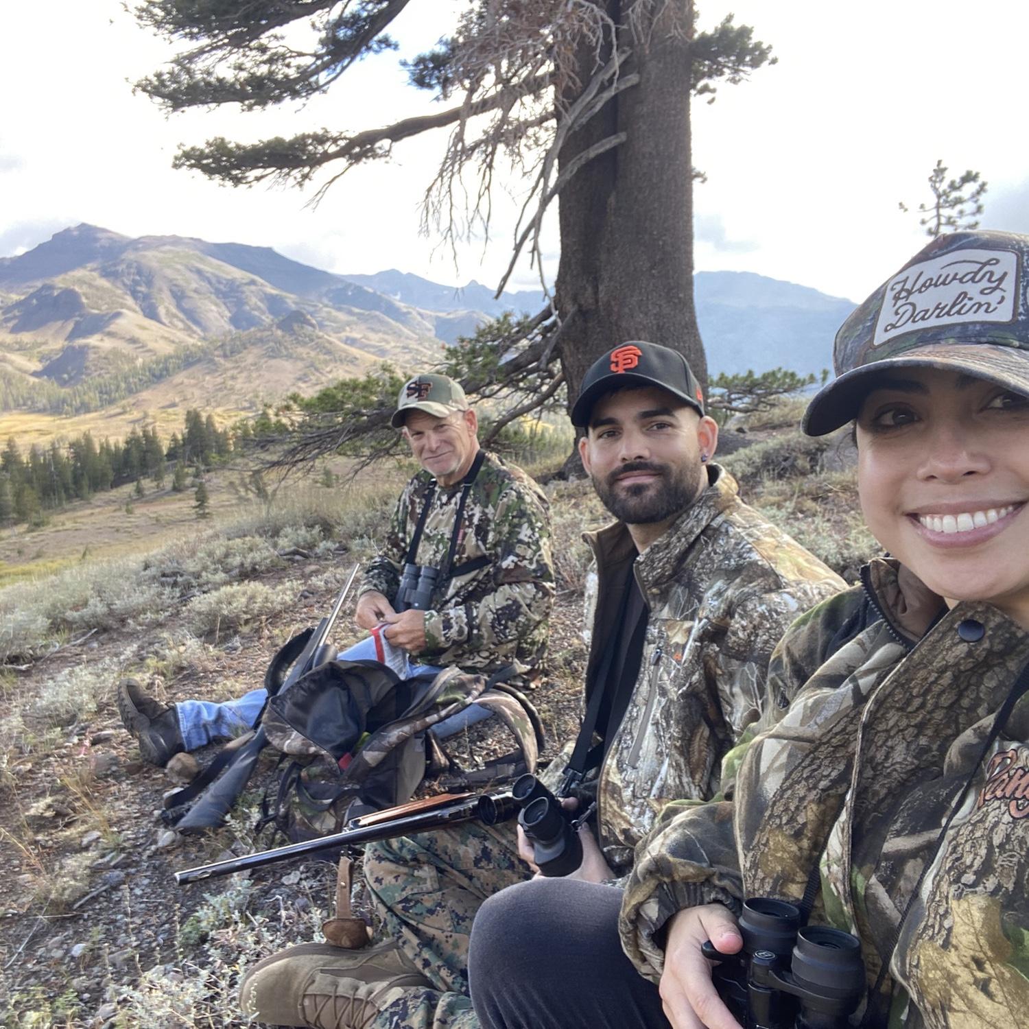 Bianca’s first hunting trip with JT and his Dad in Stanislaus forest. 🦌 🌲