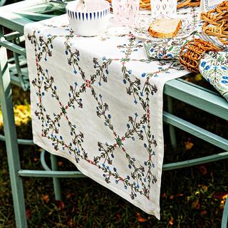 Villa Seville Table Runner