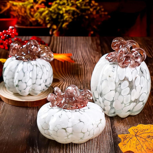 Geelin 3 Pcs Hand Blown Glass Pumpkin Figurine Autumn Crystal Glass Pumpkin Collectible Ornaments for Tabletop Thanksgiving Halloween Fall Harvest Decorations (White)