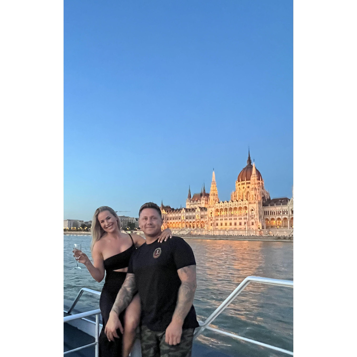 EN: Big Euro Trip - unlimited Prosecco 🍾 and an unforgettable night in Budapest, Hungary
PL:Wielka podróż po Europie — nielimitowane Prosecco 🍾 i niezapomniana noc w Budapeszcie