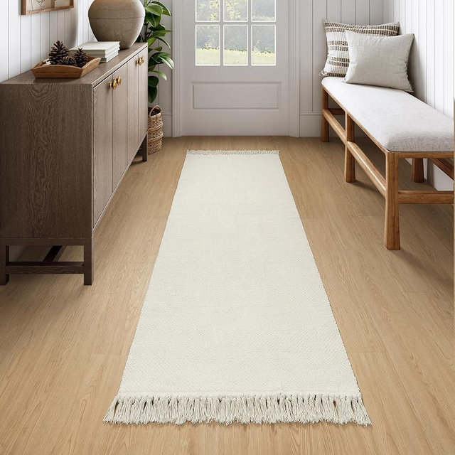 Collive Long Hallway Runner Rug 2.6' x 7', Washable Runner Indoor Entryway Rug, White/Beige Braided Woven Kitchen Runner Rugs Low-Profile Front Door Floor Carpet for Laundry Room Bedroom Doorway
