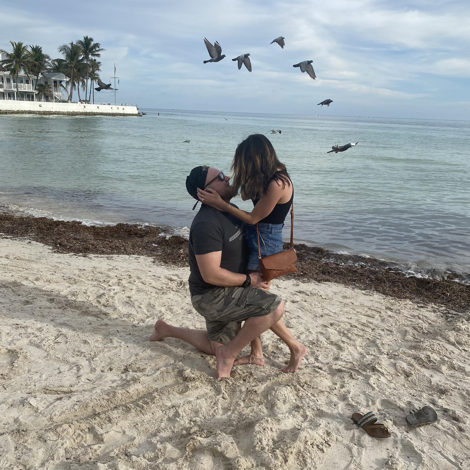 After 4.5 years of dating, Ian finally dropped to one knee on a Key West vacation with his new future in laws. Obviously, the answer was YES! 💕