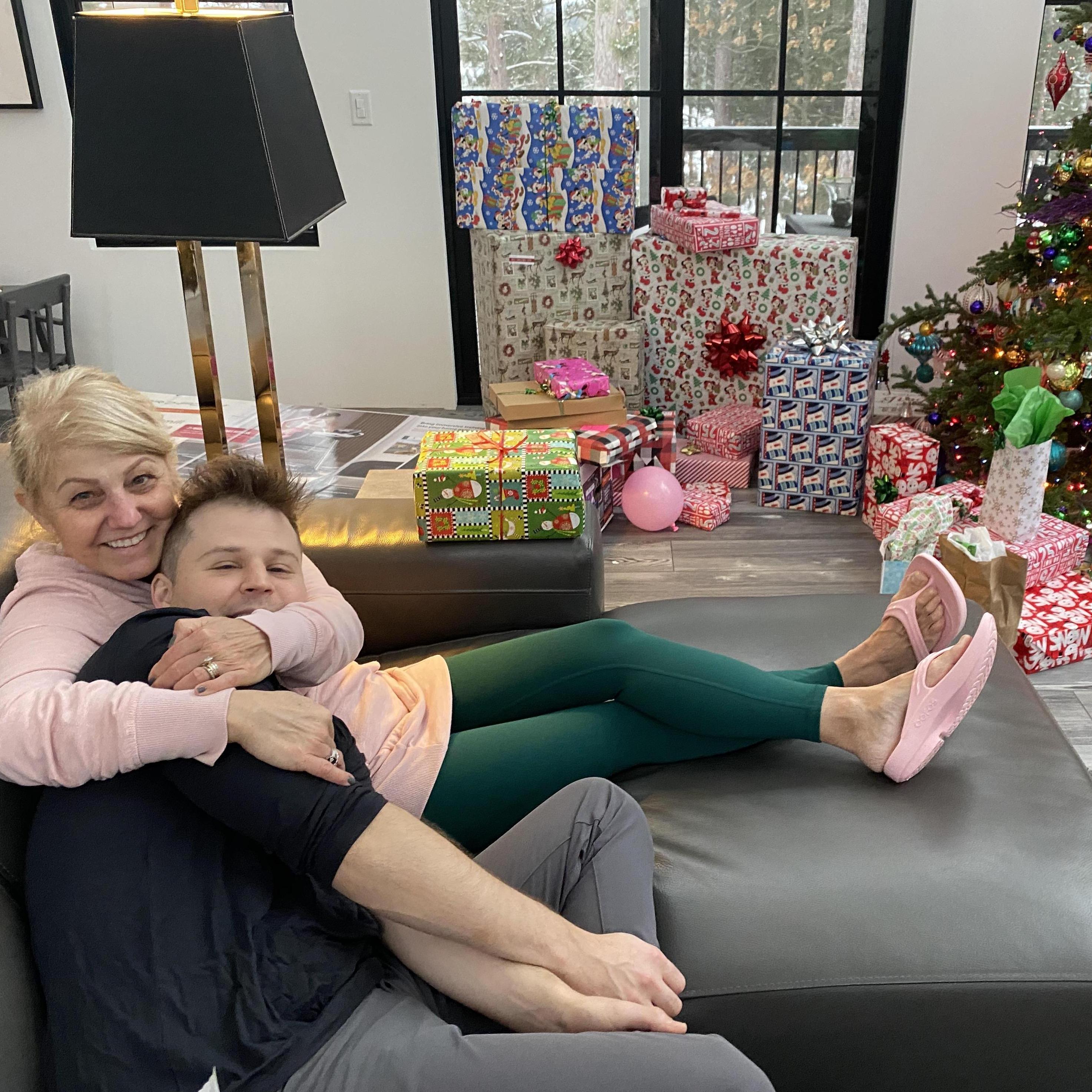 Christmas morning with the Carl family!