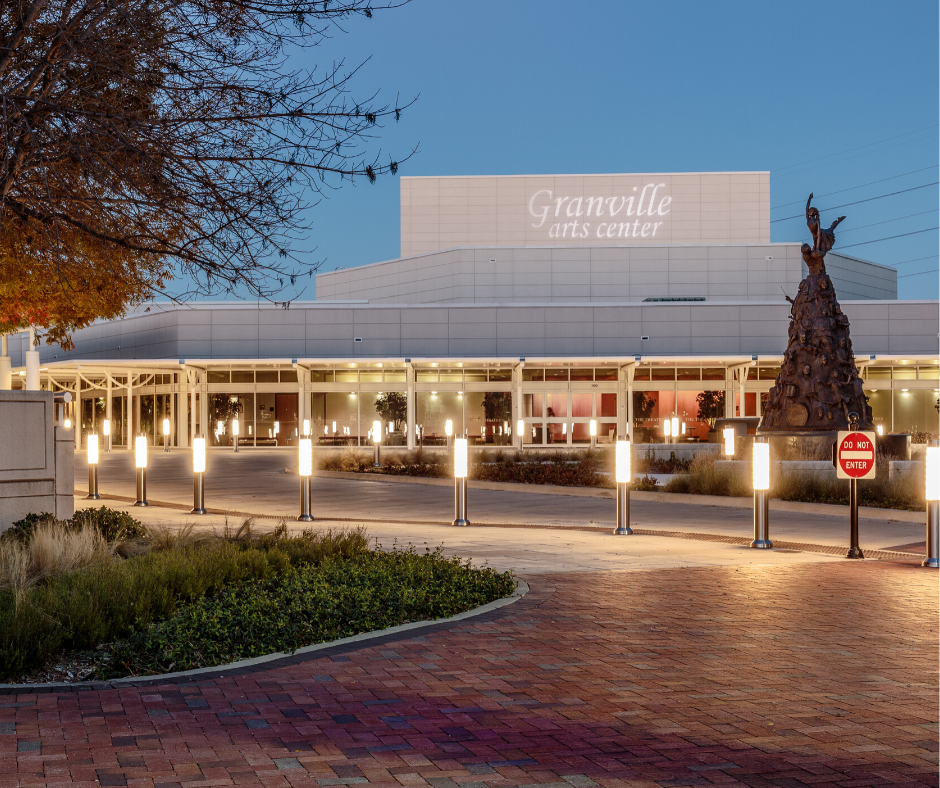 The Wedding Website of Rosalyn Roberson and Demontron Black