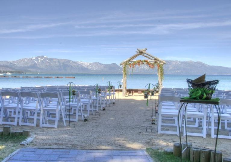 The Wedding Website of Allison Acuff and Eric Minke