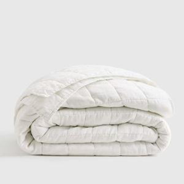 European Linen Box Quilt in White (King)