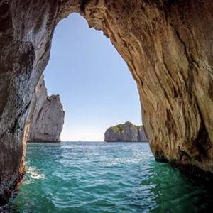 ⛵ Blue Grotto Sunset Yacht Tour