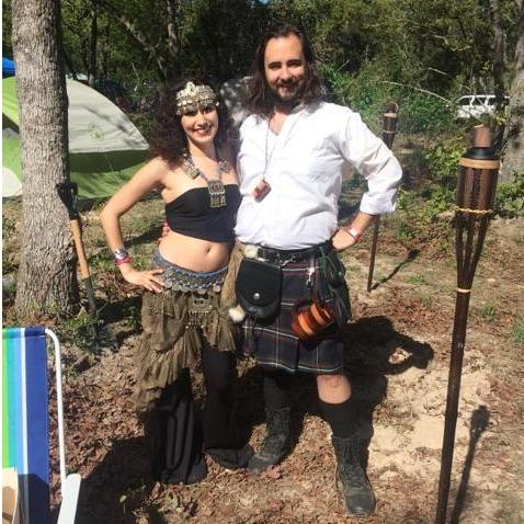 2016- Our first renaissance festival at Sherwood Forest. Nuestra primer feria del renacimiento en el Bosque de Sherwood.