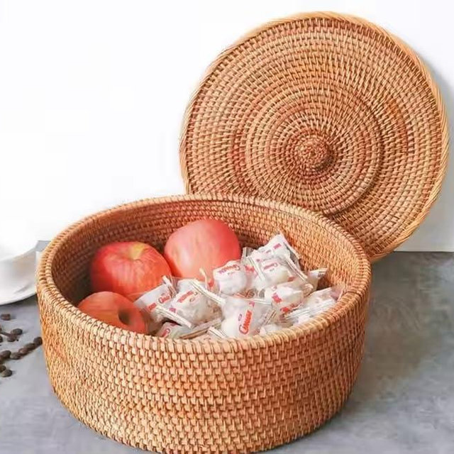 Rattan Woven Fruit Basket With Lid Handcrafted Desktop Fruit Bread Nuts Candies Tray Serving Tray Basket (Small)