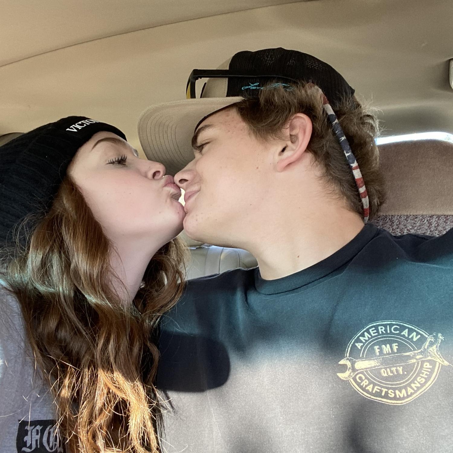 *smooch*