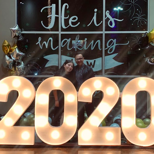 01.01.2020
Hannah and Aldo started dating just three days after the new year.