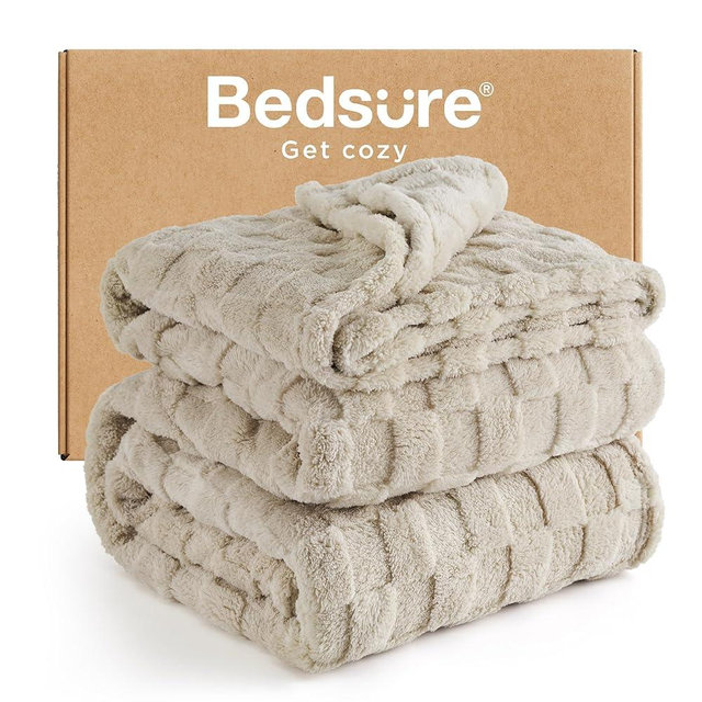 Bedsure Light Brown Full Size Blankets for Bed - Super Soft Cozy Fleece Blanket for Women, Cute Large Throws for Girls, 84x90 Inches