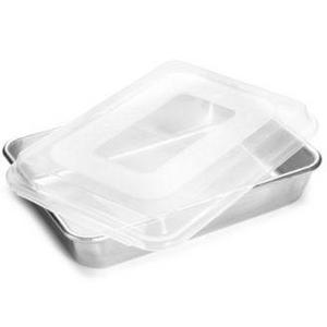 Nordic Ware - 9 x 13 Covered Cake Pan