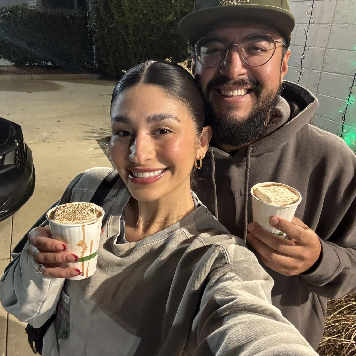 2nd annual hot cocoa from Big Spoon & driving around to look at Christmas lights 🎄