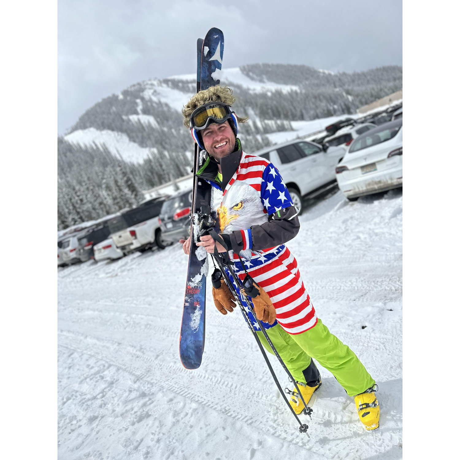 Just appreciation for Evan's attire - April 2024