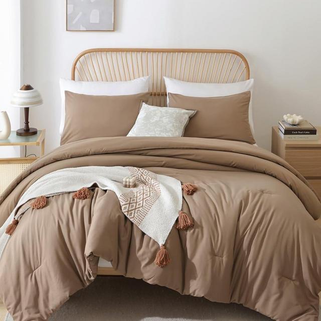 ROSGONIA King Size Comforter Set Dark Khaki, 3pcs King Comforter Set(1 Khaki Comforter & 2 Pillowcases) All Season Lightweight Bedspread Blanket Quilt