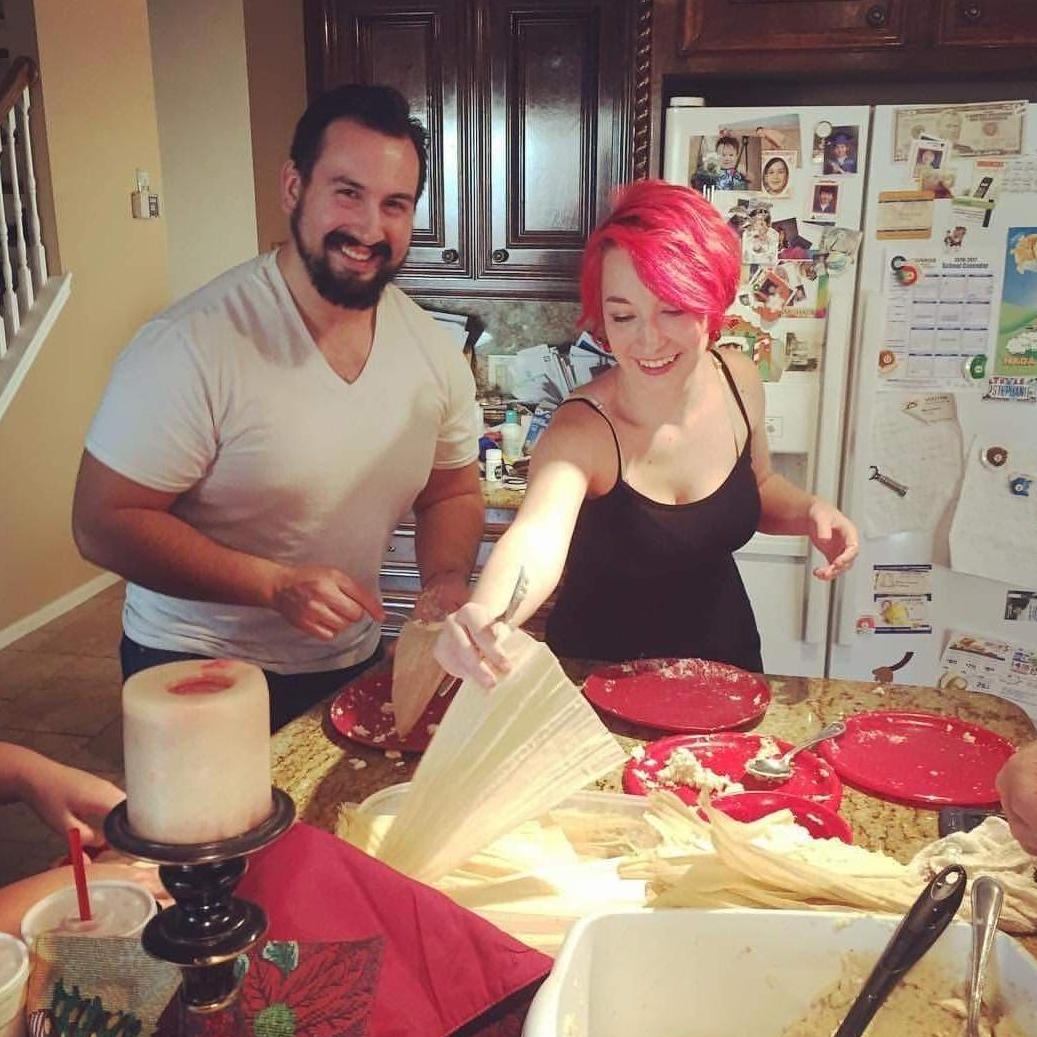 Making tamales with la familia!