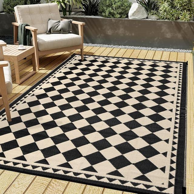 HUGEAR Outdoor Rug for Patios Clearance,Waterproof Mat,Large Outside Carpet,Reversible Plastic Straw Camping Rugs,Rv,Porch,Deck,Camper,Balcony,Backyard (5x8,Checkered/Black&Beige)