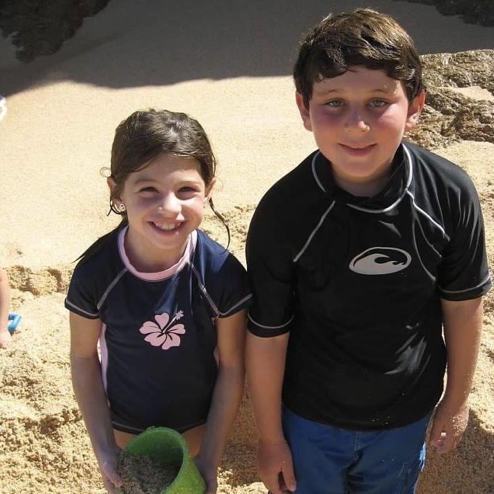 The famous photo! 8-year-old US!