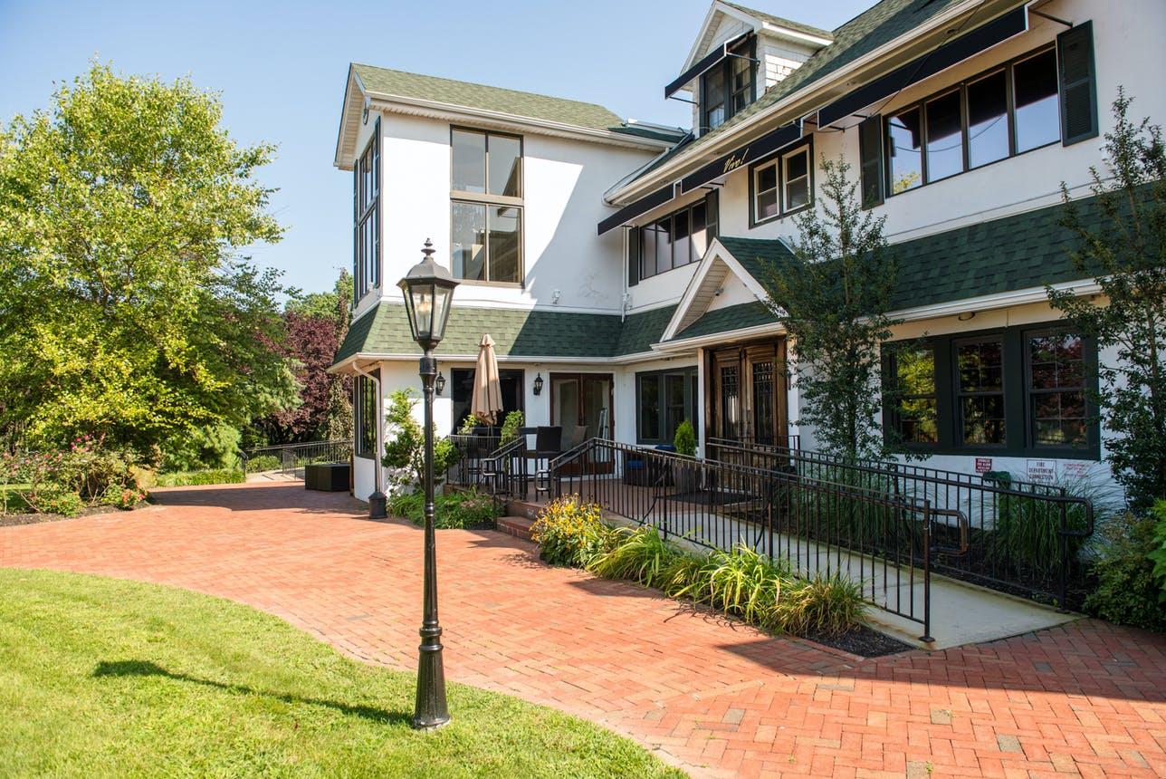 The Wedding Website of Ufuoma Evwiehor and Nicholas Altieri