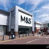 Middlebrook shopping (5 min drive)