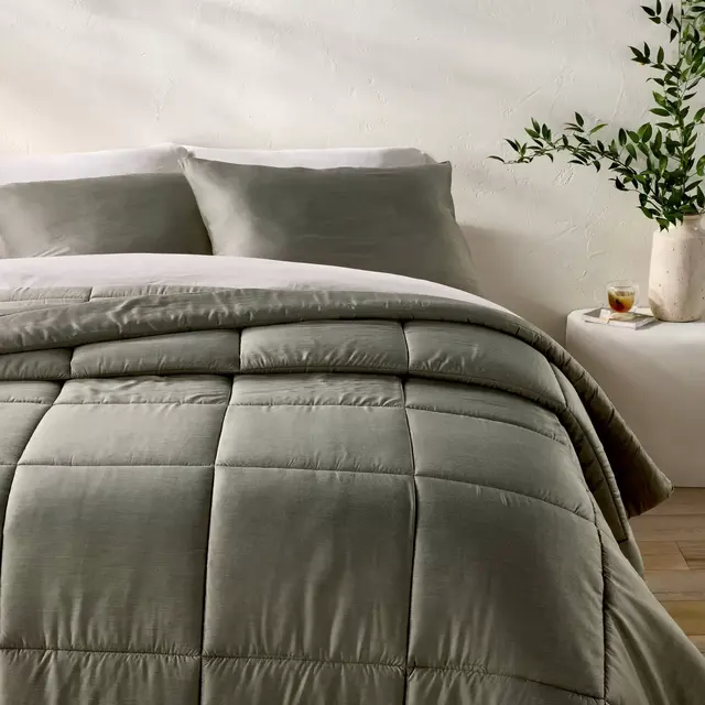Full/Queen Rayon from Bamboo Comforter Set Olive Green - Casaluna™