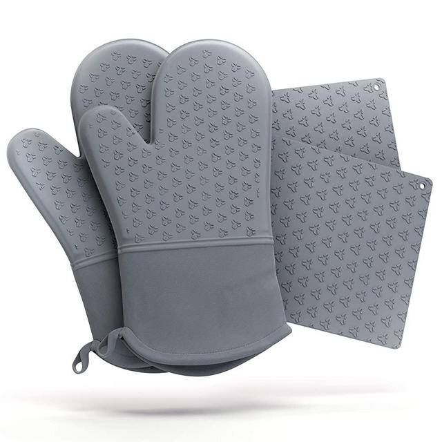 Cosy House Collection 4-Piece Oven Mitt & Pot Holder Set - Non-Slip Silicone & Cotton 500°F Heat Resistant Trivet Cooking Gloves- for Cooking & Baking (Grey)
