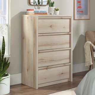 Harvey Park 4-Drawer Chest