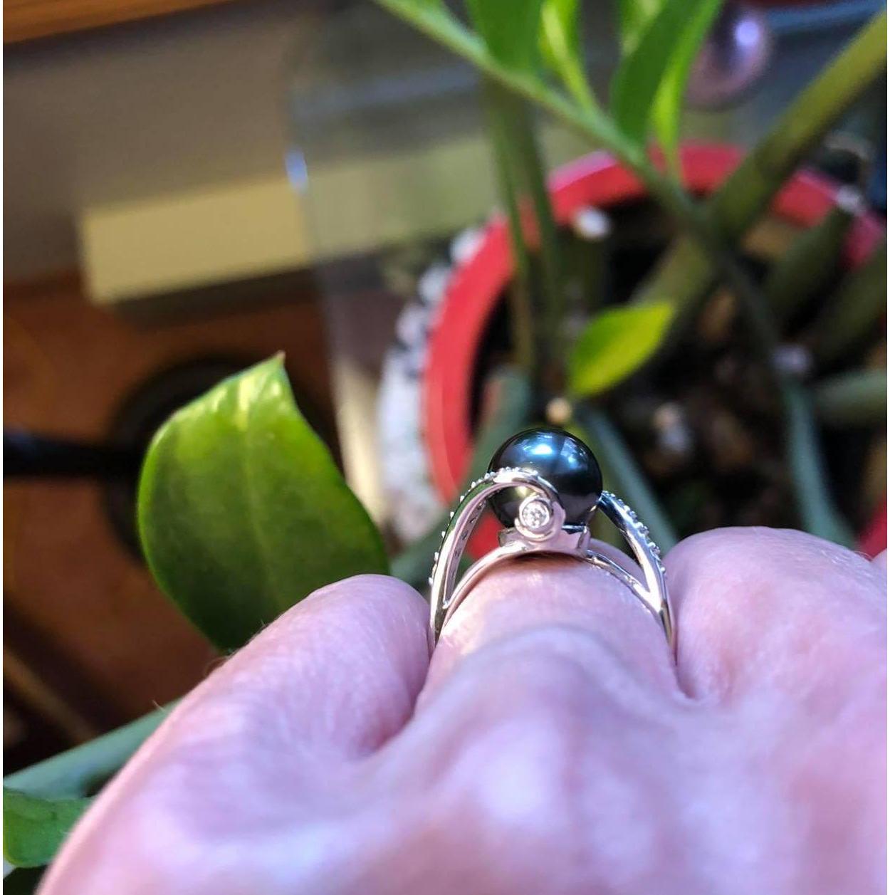 The beautiful black pearl and diamond ring from Hawaii. Well worth the five weeks apart this autumn!