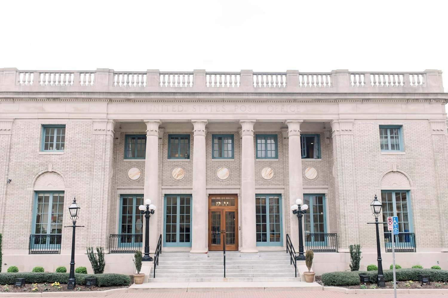 The Wedding Website of Elizabeth Parsons and Colton Wynne