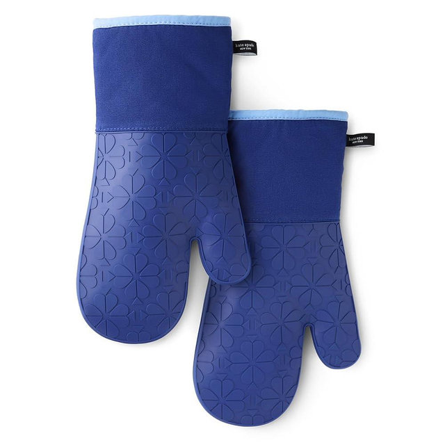 Kate Spade New York Spade Flower Soft Silicone Oven Mitt 2-Pack Set, Heat Resistant, Flexible Non-Slip Silicone Grip, Navy/Blue, 7"X13"