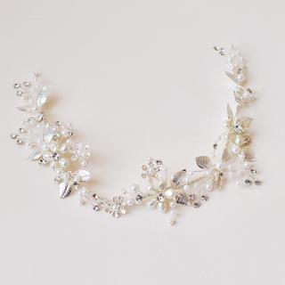 Camryn Pearl & Floral Hair Vine