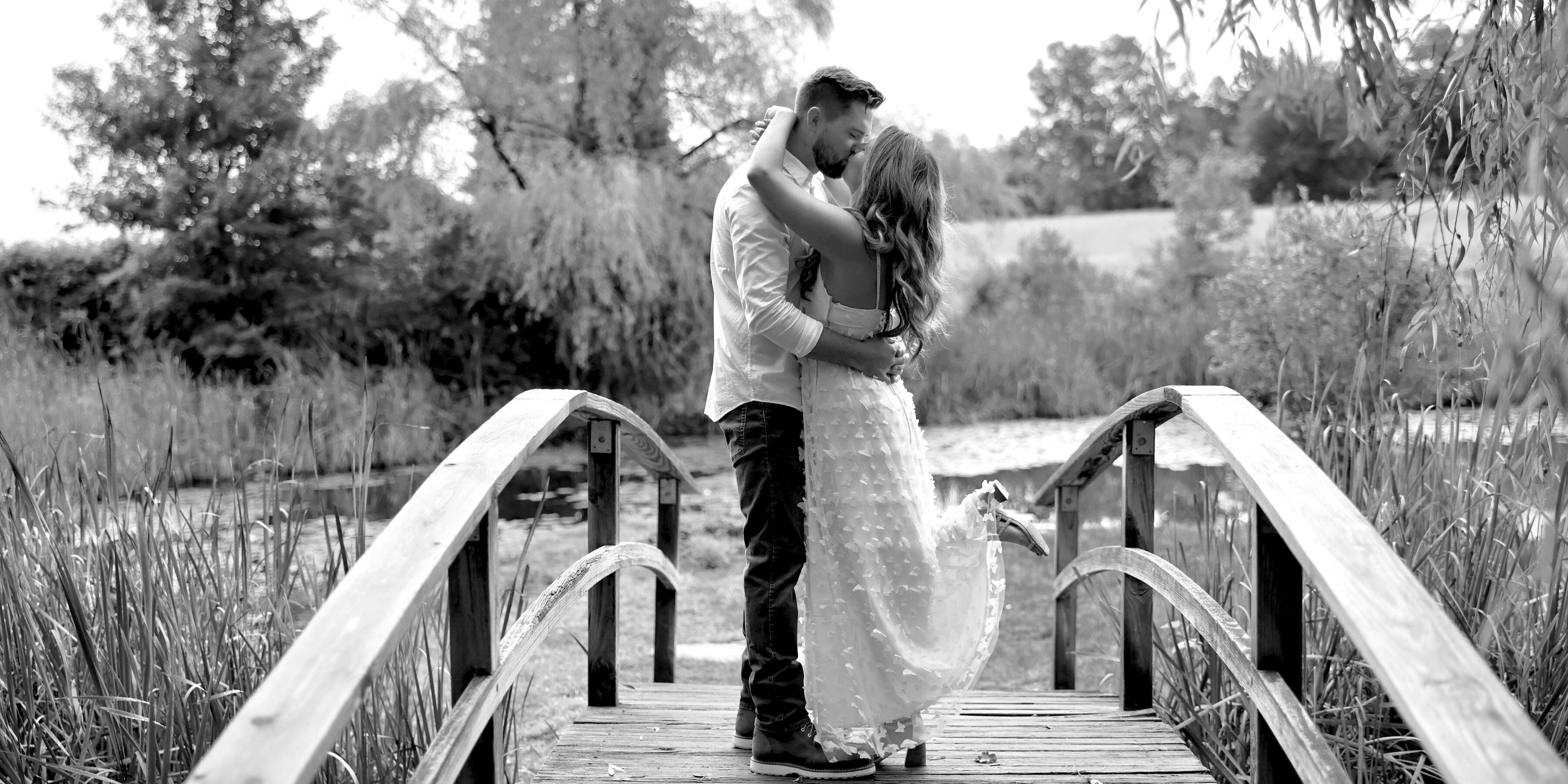 The Wedding Website of Desiree Moreno and Isaac Marchant