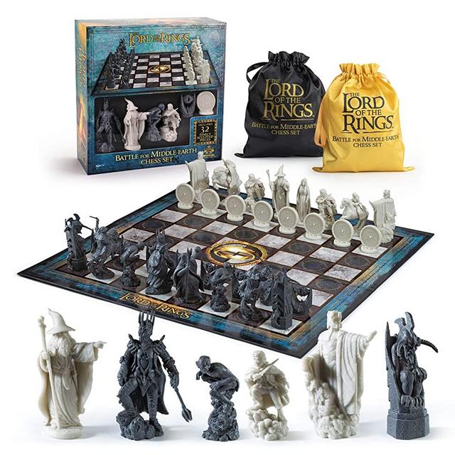Lord of The Rings Battle for Middle Earth Chess Set