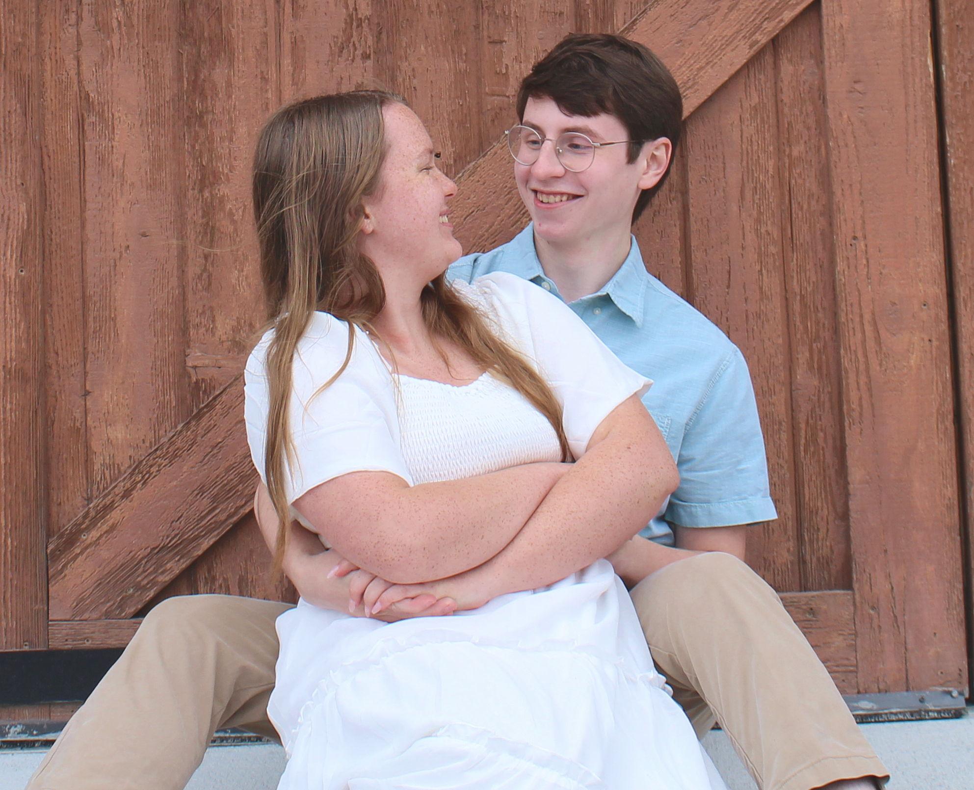 The Wedding Website of Michaela Davis and Zander Wells