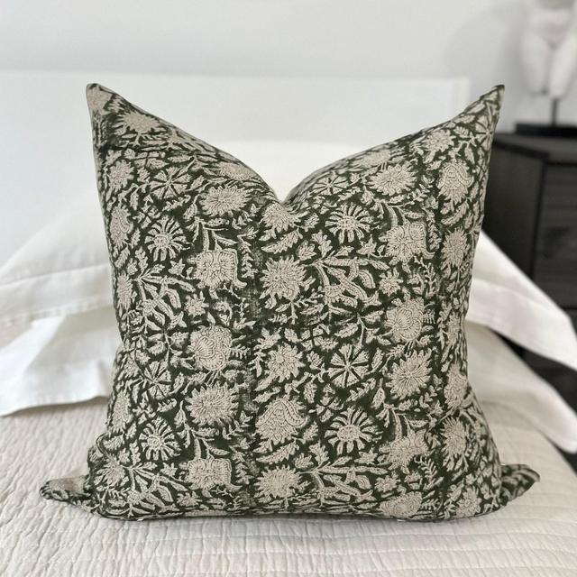 Green Floral Throw Pillow Botanical Cushion Cover Mom Handmade Big Sister Gift Cozy Home Decor Toss Pillow Olive Green Baby Room Pillow Boho