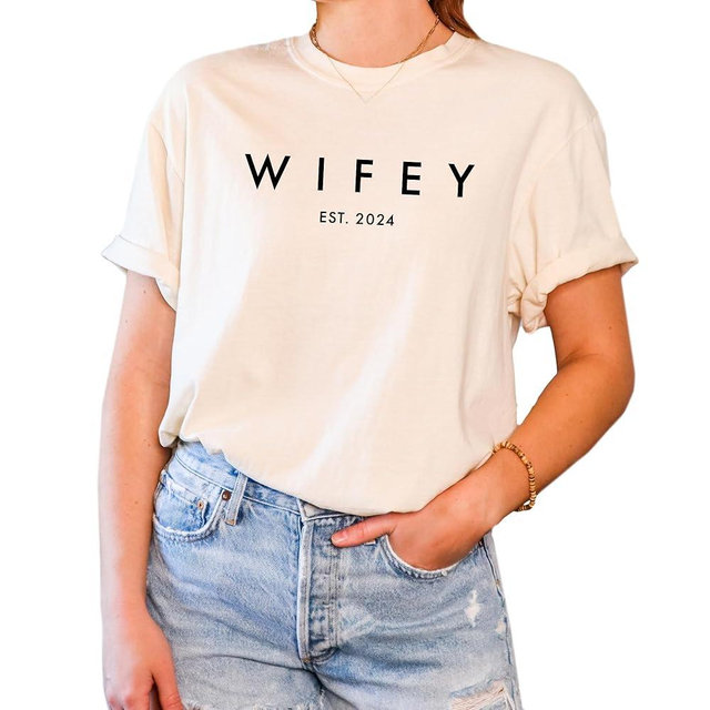 Couple T-Shirt for Men, Women, Hubby and Wifey Est. 2024 Honeymoon Shirt 100% Cotton Retro Look Oversized Graphic Tee