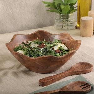 Gibson Home Sandhurst 3-Piece Acacia Wood Salad Bowl Set – 12-Inch Scalloped Serving Bowl with Wooden Salad Servers – Natural Rustic Finish for Dining, Entertaining, or Gifting