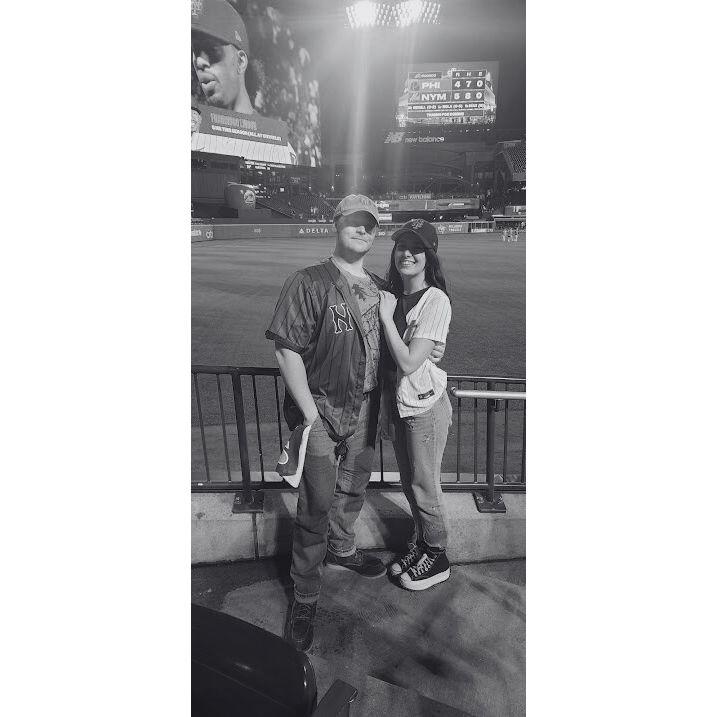 The Mets won this game! Our friends Amber and Shane surprised up with tickets!